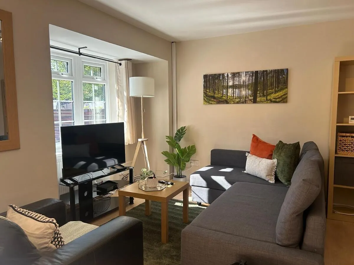 The Canal House Summer Getaway City Centre Cardiff Bay With Parking